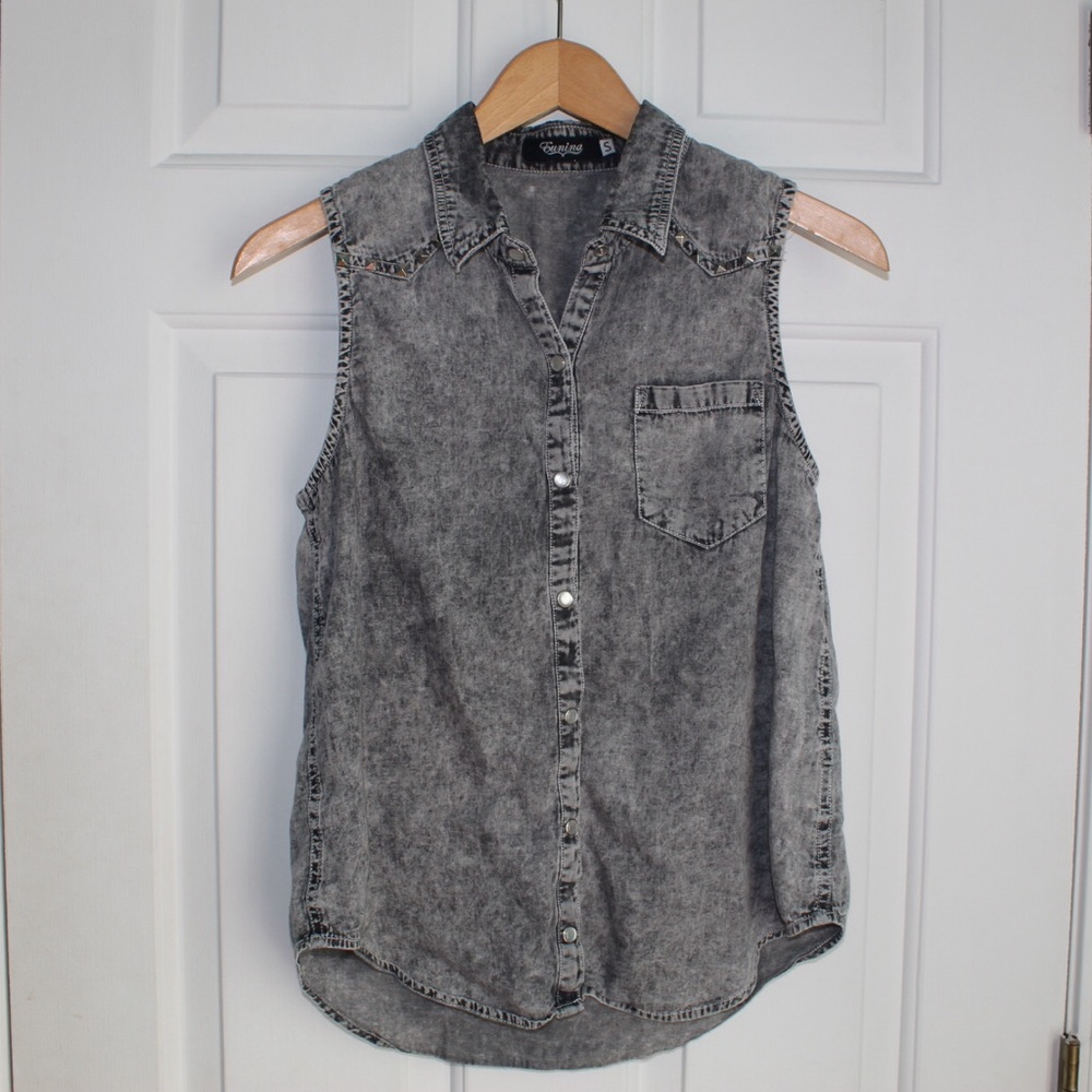 Button up sleeveless top